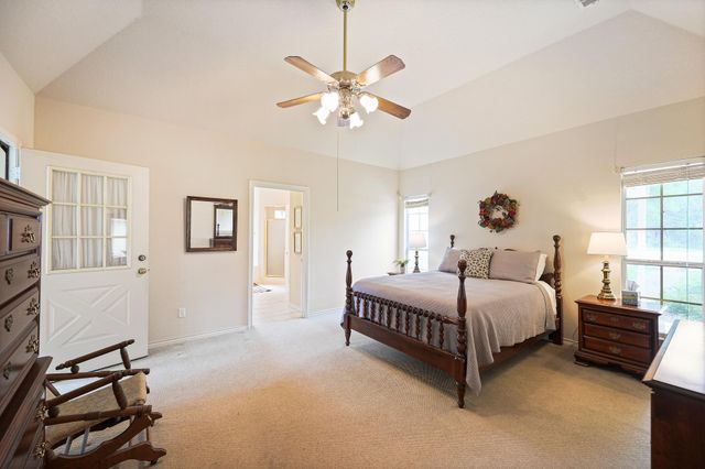 364 Nameless RD, Driftwood, TX 78619