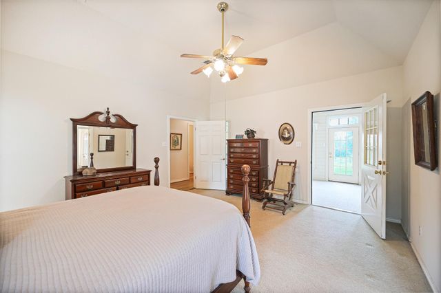 364 Nameless RD, Driftwood, TX 78619