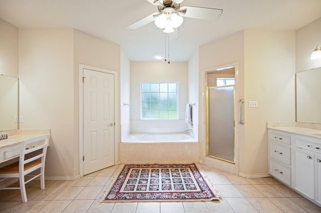 364 Nameless RD, Driftwood, TX 78619