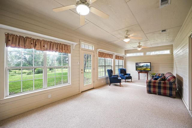 364 Nameless RD, Driftwood, TX 78619