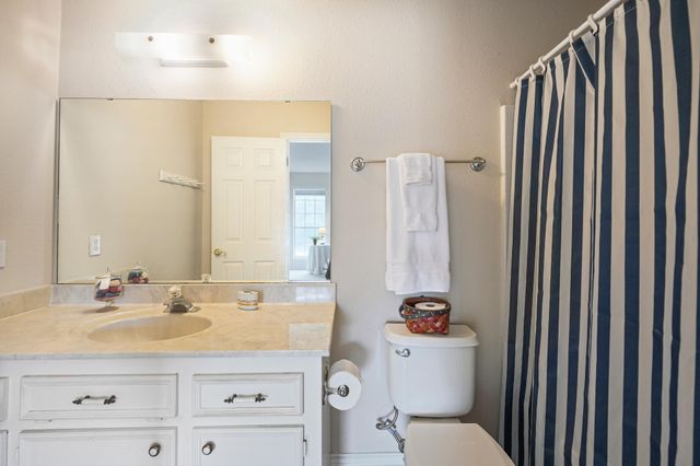 364 Nameless RD, Driftwood, TX 78619