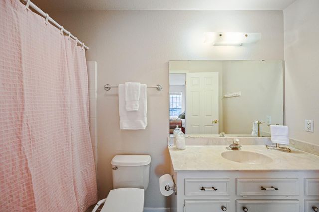 364 Nameless RD, Driftwood, TX 78619