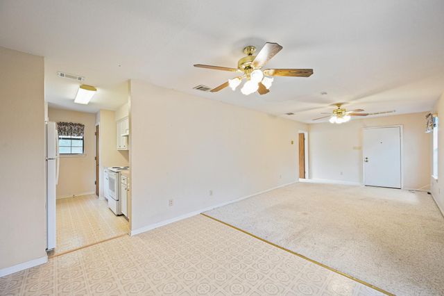 364 Nameless RD, Driftwood, TX 78619