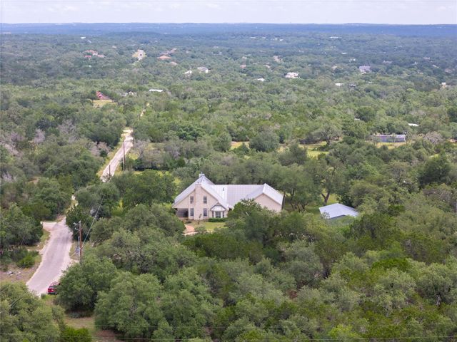 364 Nameless RD, Driftwood, TX 78619