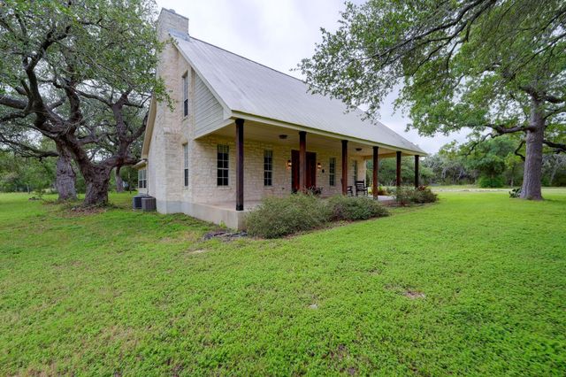 364 Nameless RD, Driftwood, TX 78619