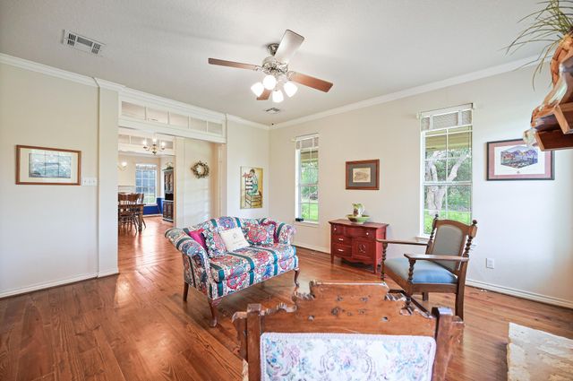 364 Nameless RD, Driftwood, TX 78619