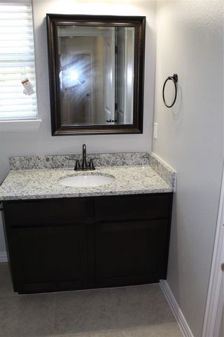 212 W Lake Street, Sherman, TX 75090
