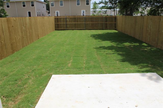 212 W Lake Street, Sherman, TX 75090