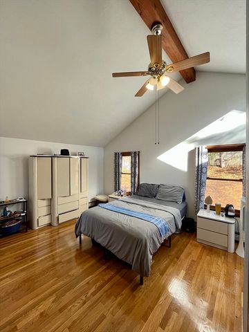 18 Lariviere Rd, Framingham, MA 01701