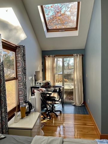 18 Lariviere Rd, Framingham, MA 01701