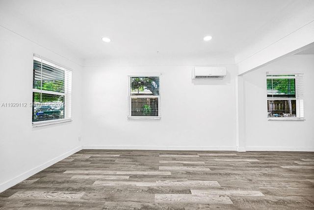 4109 SW 23rd St 1, Fort Lauderdale, FL 33317