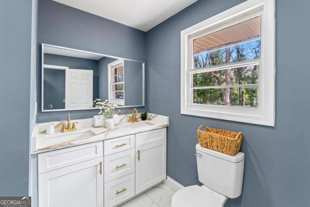 99 Hilltop Lane, Toccoa, GA 30577
