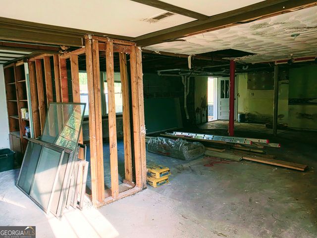 99 Hilltop Lane, Toccoa, GA 30577