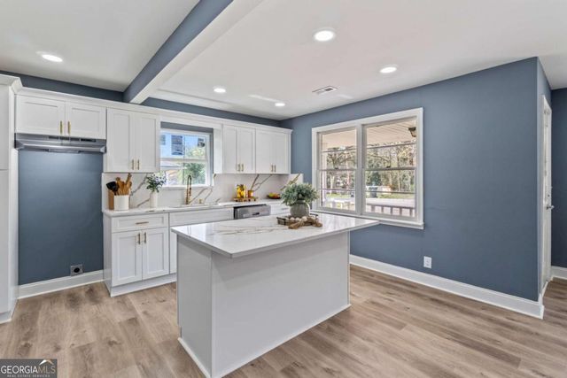 99 Hilltop Lane, Toccoa, GA 30577