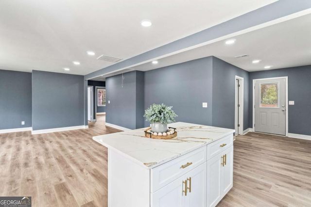 99 Hilltop Lane, Toccoa, GA 30577