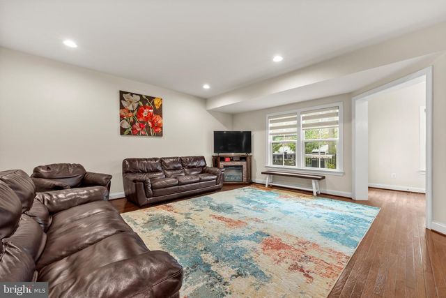408 QUARRY POINT RD, Malvern, PA 19355
