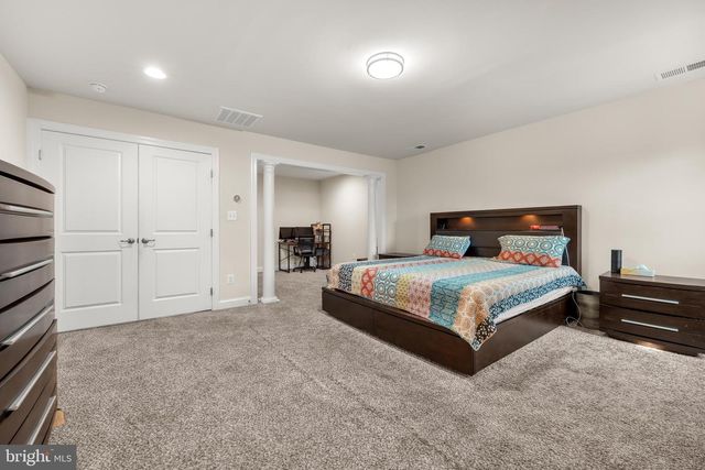 408 QUARRY POINT RD, Malvern, PA 19355