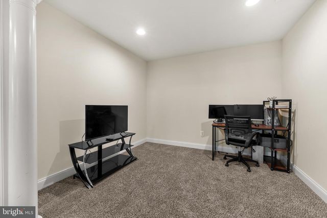 408 QUARRY POINT RD, Malvern, PA 19355