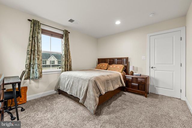 408 QUARRY POINT RD, Malvern, PA 19355