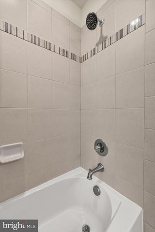 408 QUARRY POINT RD, Malvern, PA 19355