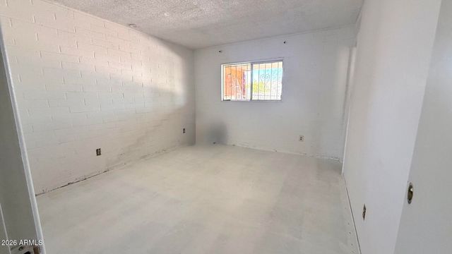 1802 W DARREL Road, Phoenix, AZ 85041