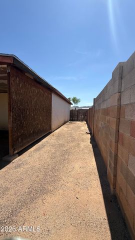 1802 W DARREL Road, Phoenix, AZ 85041