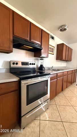 1802 W DARREL Road, Phoenix, AZ 85041