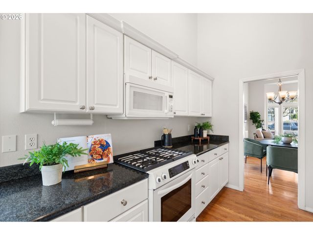 17786 Sw FREDERICK Ln, Sherwood, OR 97140