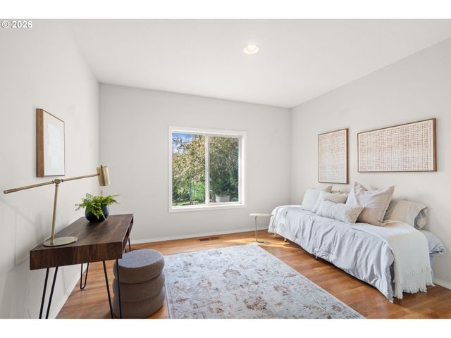 17786 Sw FREDERICK Ln, Sherwood, OR 97140