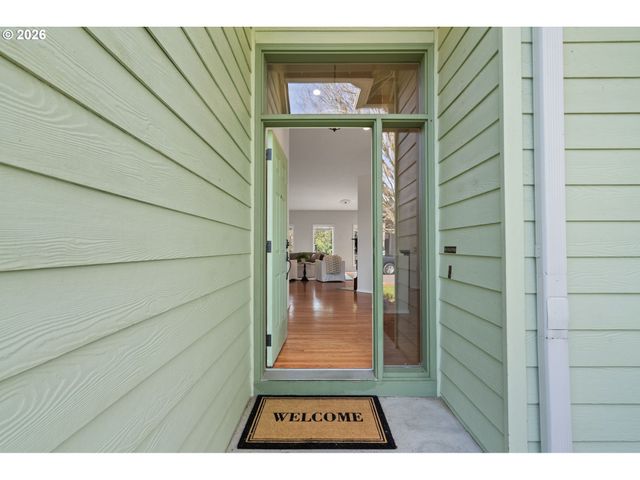 17786 Sw FREDERICK Ln, Sherwood, OR 97140