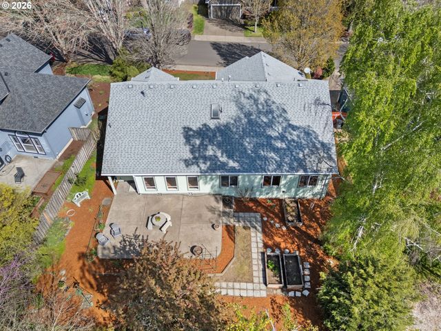 17786 Sw FREDERICK Ln, Sherwood, OR 97140