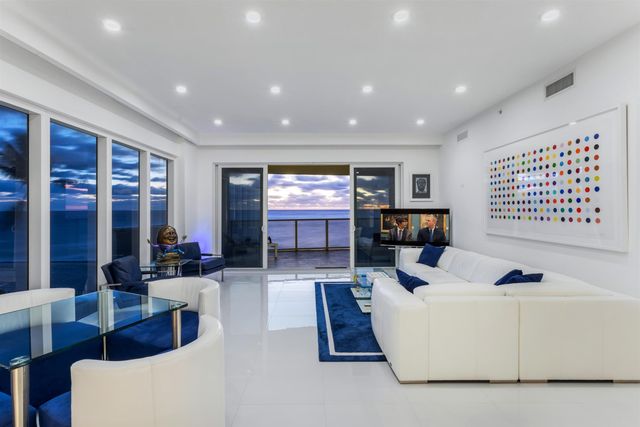 1200 Hillsboro Mile 1305, Hillsboro Beach, FL 33062