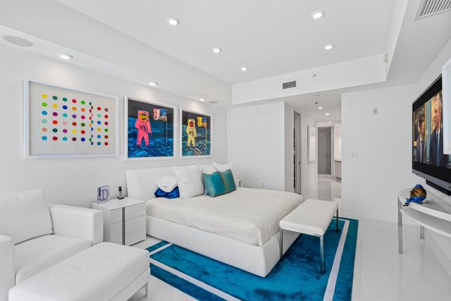 1200 Hillsboro Mile 1305, Hillsboro Beach, FL 33062