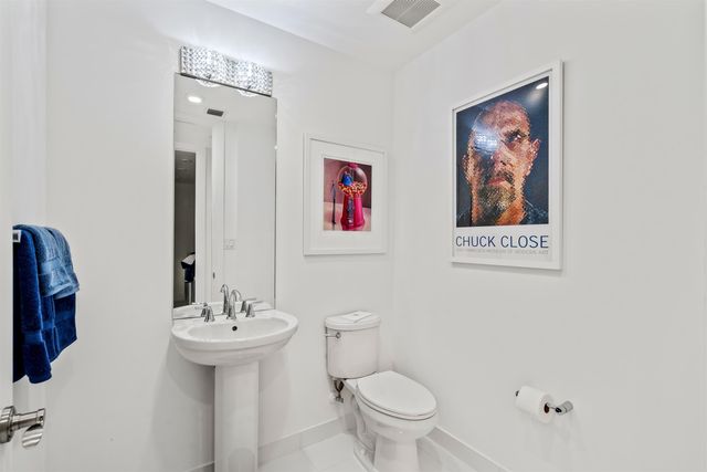 1200 Hillsboro Mile 1305, Hillsboro Beach, FL 33062