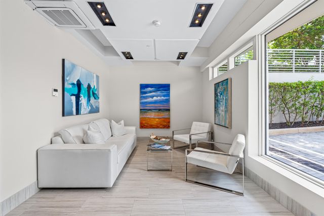 1200 Hillsboro Mile 1305, Hillsboro Beach, FL 33062