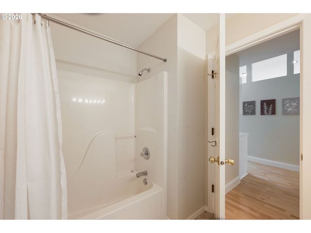 9837 Nw SILVER RIDGE Loop Nw, Portland, OR 97229