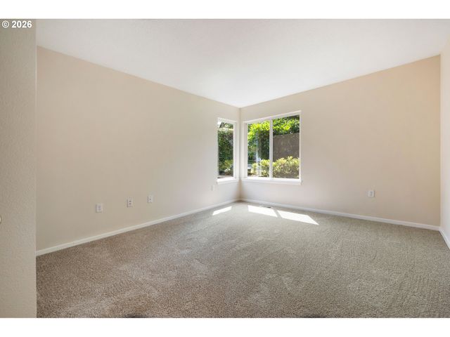 9837 Nw SILVER RIDGE Loop Nw, Portland, OR 97229