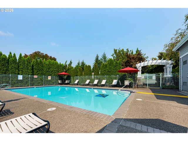 9837 Nw SILVER RIDGE Loop Nw, Portland, OR 97229