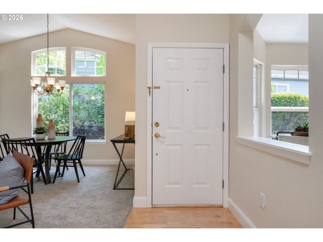 9837 Nw SILVER RIDGE Loop Nw, Portland, OR 97229