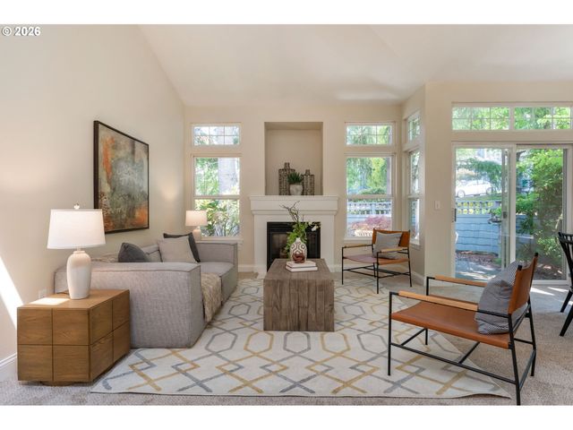 9837 Nw SILVER RIDGE Loop Nw, Portland, OR 97229