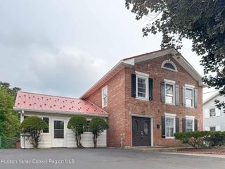 26 Elizabeth Street Street, Saugerties, NY 12477