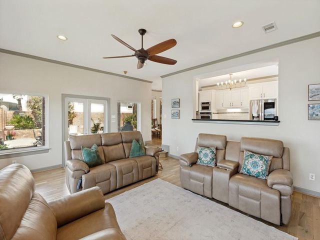 7312 Offats Point Circle, Galveston, TX 77551