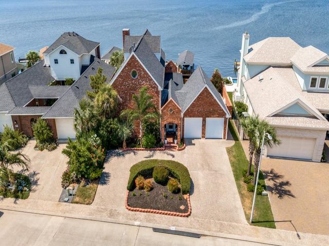 7312 Offats Point Circle, Galveston, TX 77551