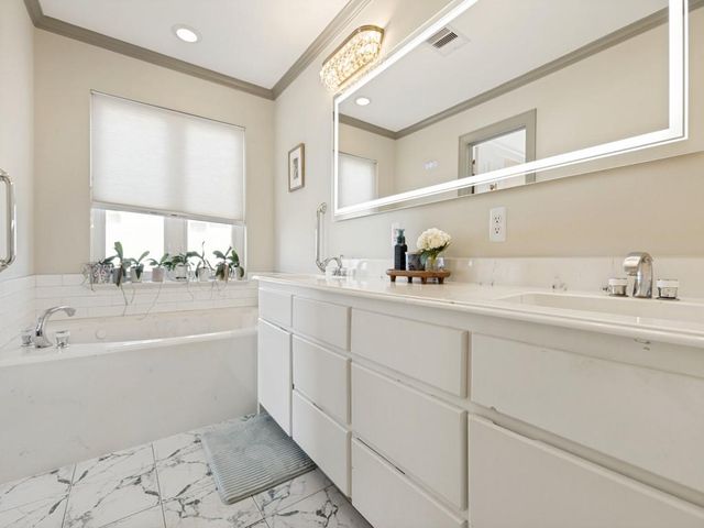 7312 Offats Point Circle, Galveston, TX 77551