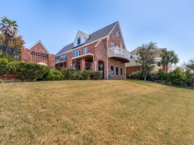 7312 Offats Point Circle, Galveston, TX 77551