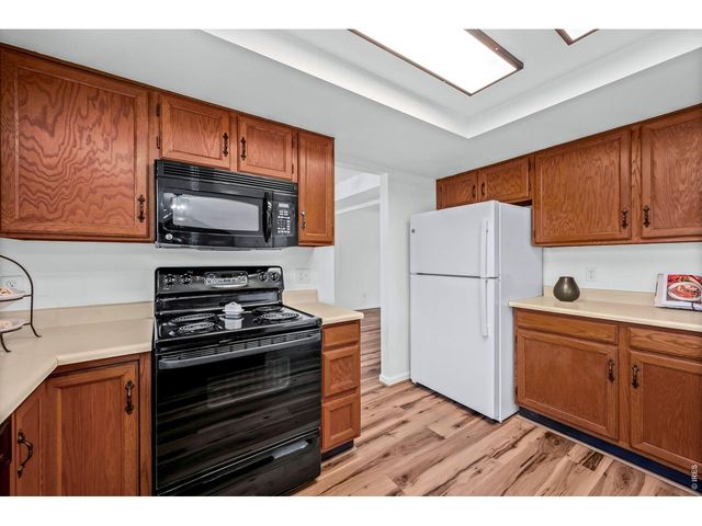 2942 Spinnaker Pl, Longmont, CO 80503