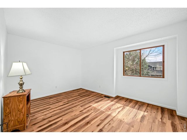 2942 Spinnaker Pl, Longmont, CO 80503