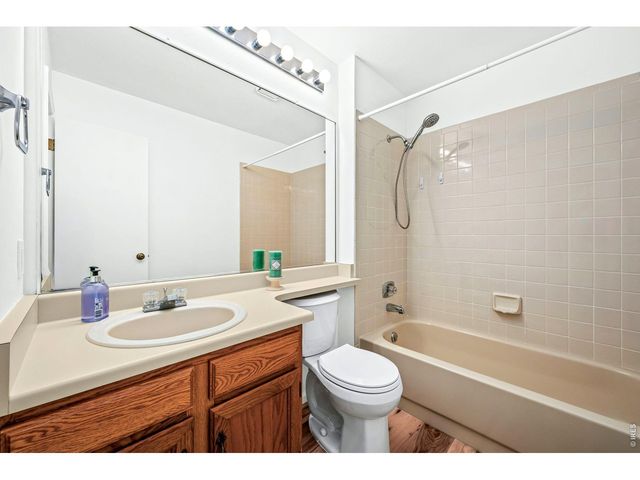 2942 Spinnaker Pl, Longmont, CO 80503