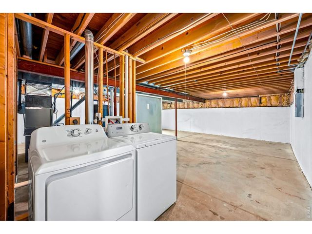 2942 Spinnaker Pl, Longmont, CO 80503