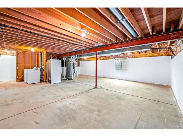 2942 Spinnaker Pl, Longmont, CO 80503